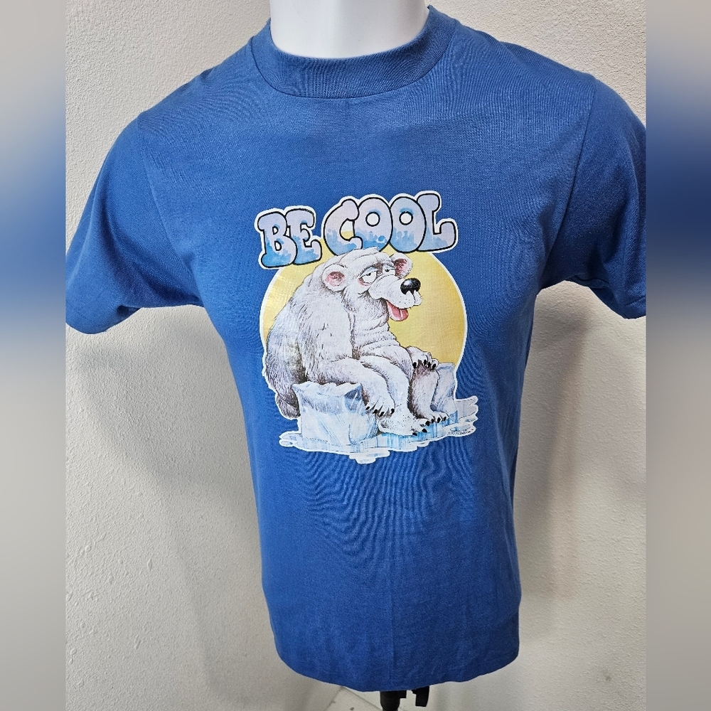 Vintage Hanes graphic men's t-shirt medium